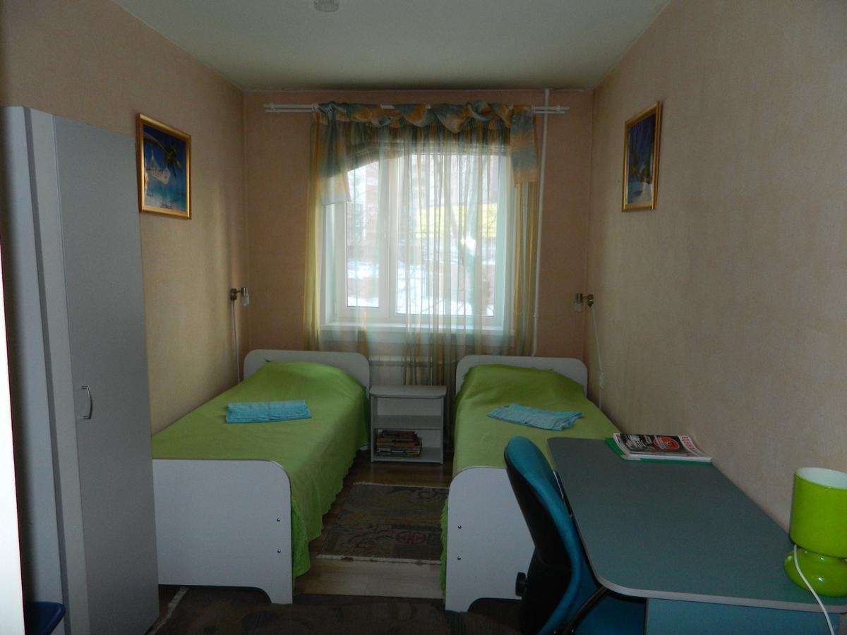 Mini Hotel Galant On Deputatskaya 5 Bratszk Kültér fotó